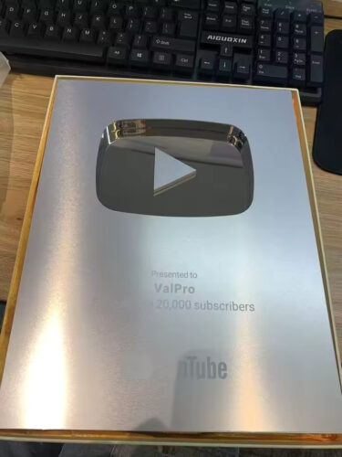 Placa de YouTube Plata OG Style photo review