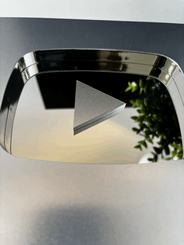 Placa de YouTube Plata OG Style - Image 4